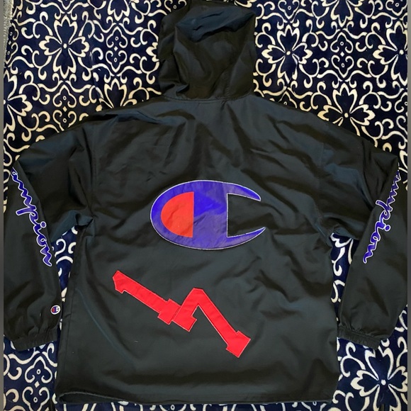 Champion windbreaker - Picture 2 of 2